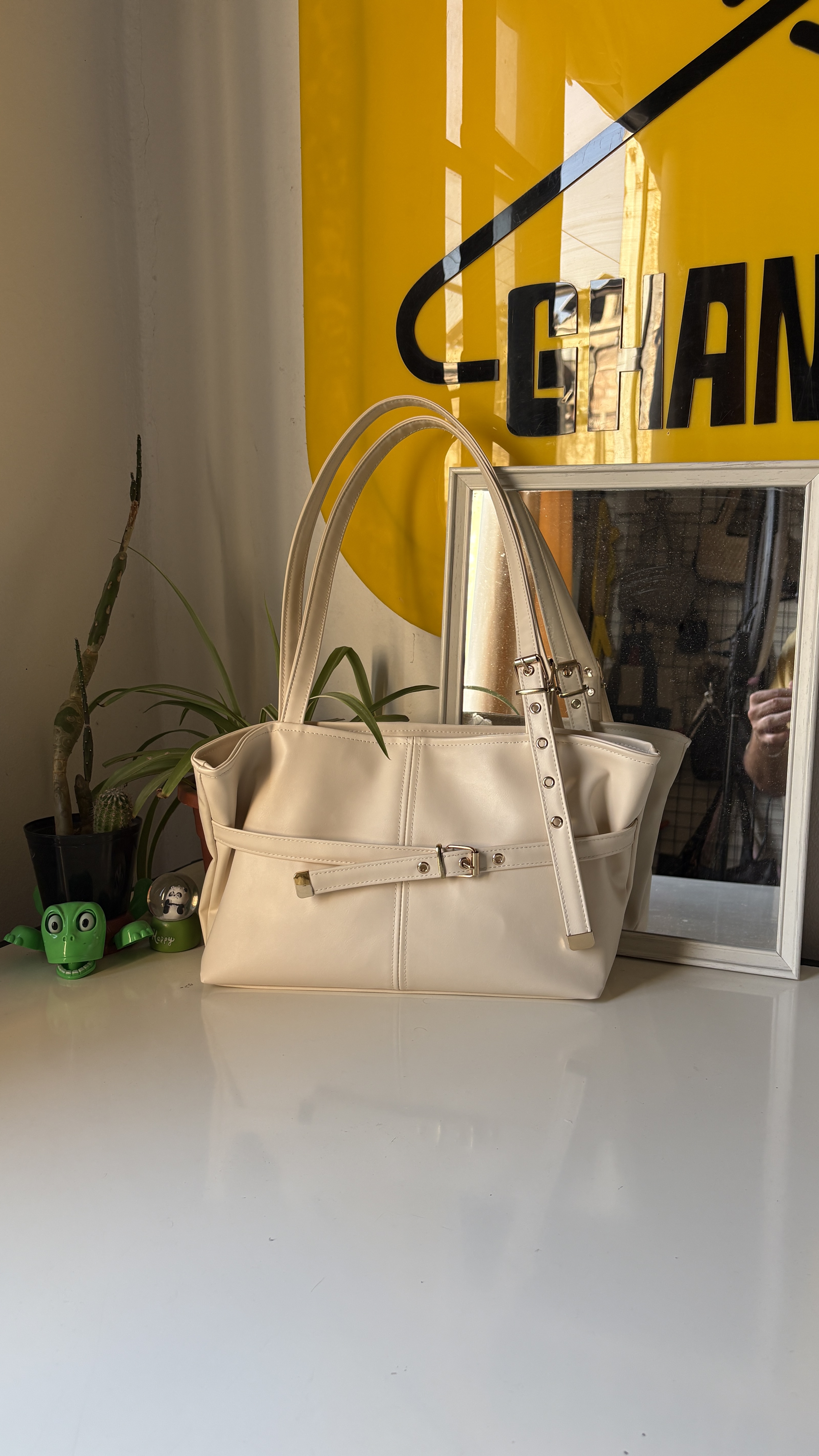 Buckle Detail Shoulder Bag - بيج